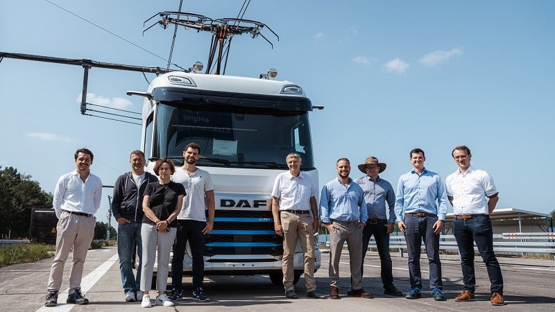 Trucks Under Tension Like Trams Lost on the Highway: Germany Tests 90 km/h Catenary Charging