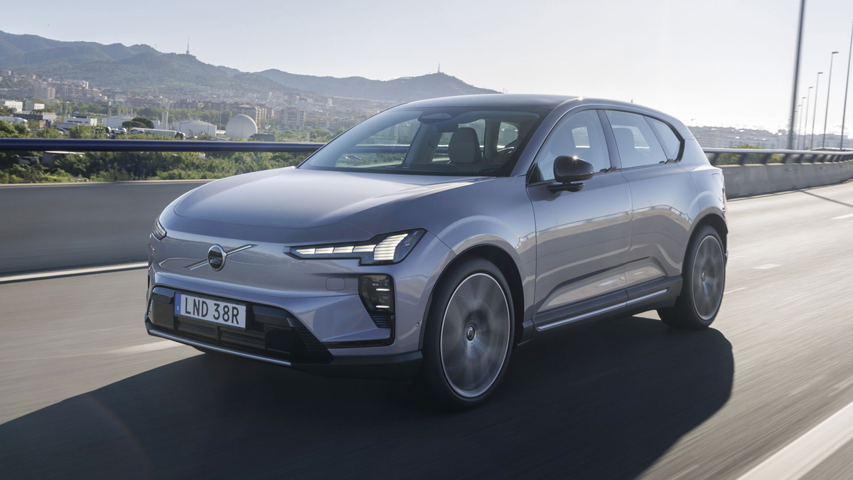 Premier essai complet du Volvo EX60 électrique : un sérieux rival pour le BMW iX3