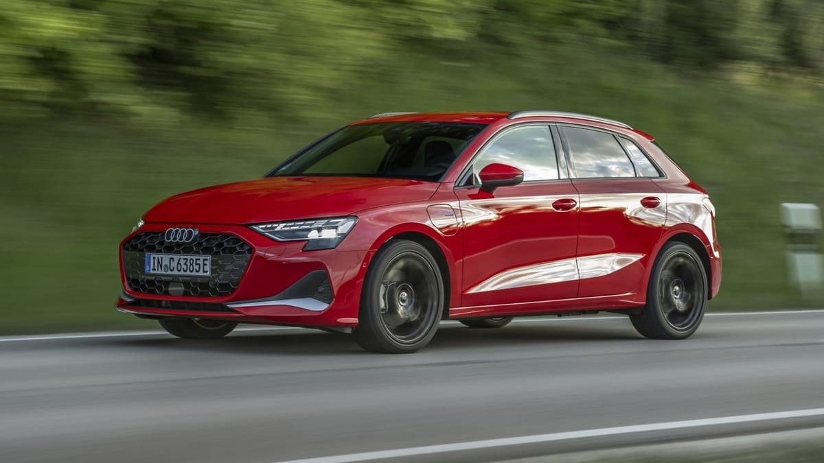 Profil de la nouvelle Audi A3 Berline restylée