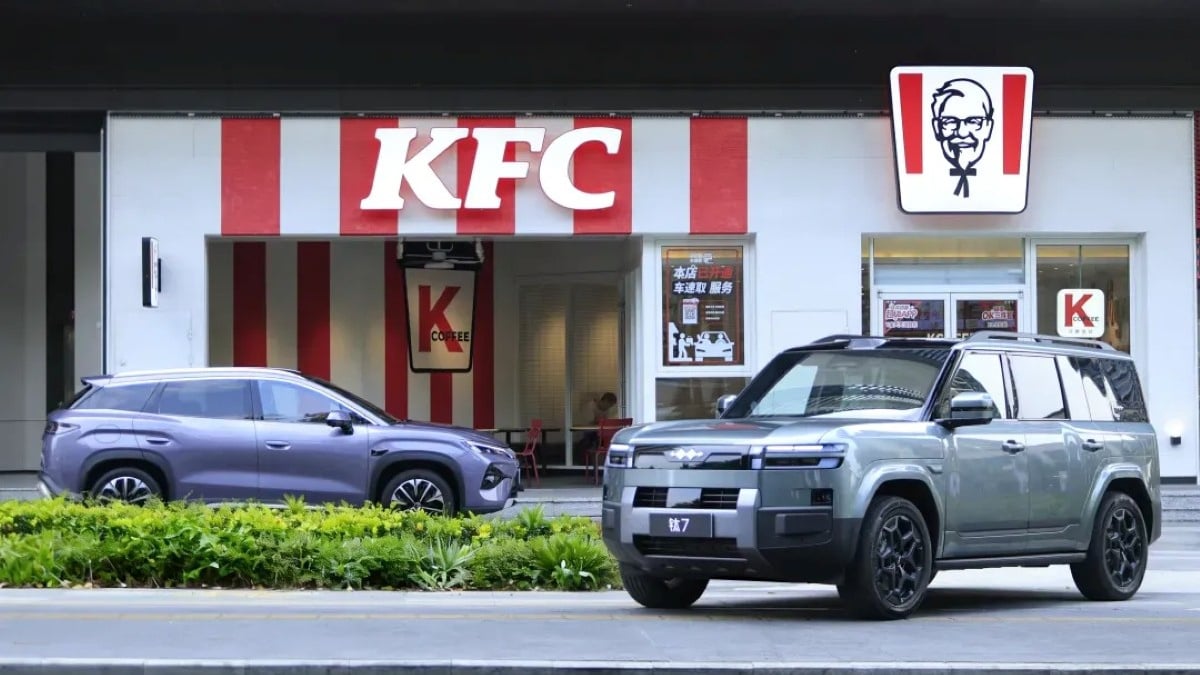 BYD passe un accord avec KFC, mais attention : pourrez-vous manger aussi vite que votre voiture recharge ?