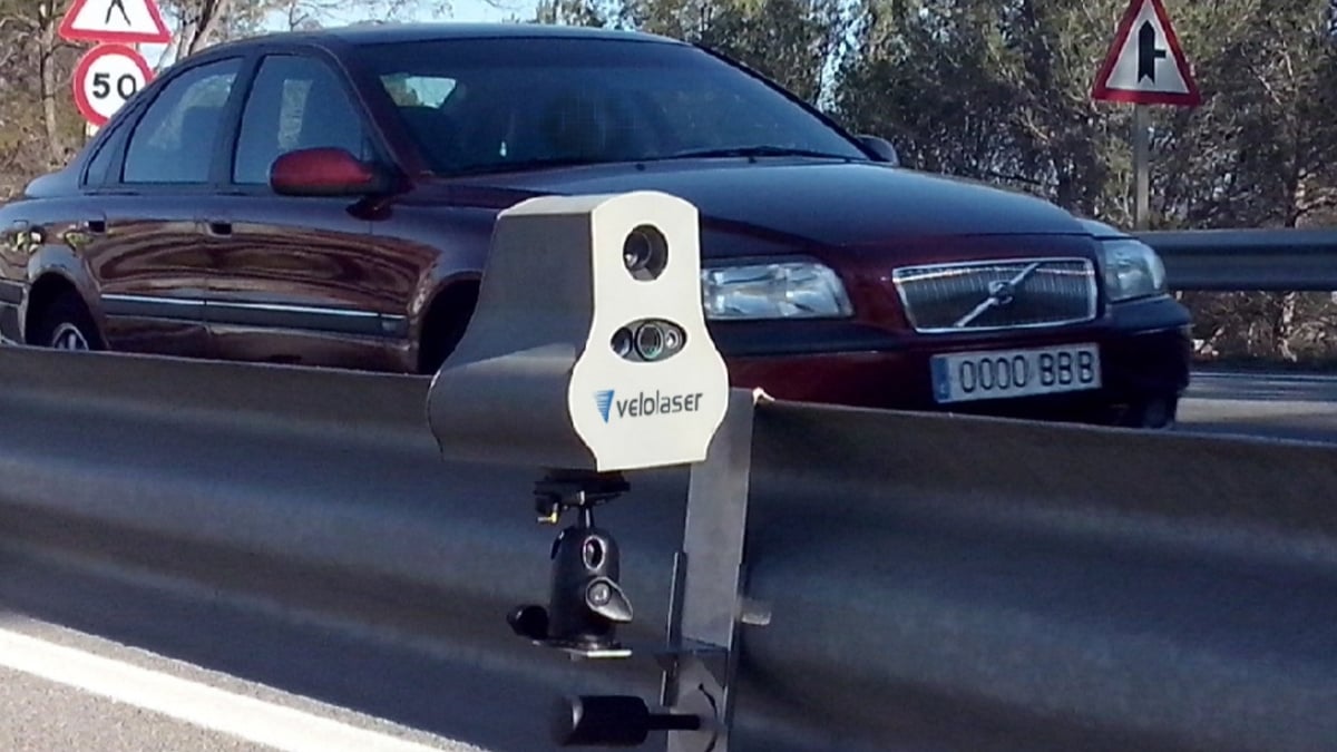 Pollution en temps réel, radars aux stops, cachés voire dans les airs : quand l’Espagne redouble d’inventivité pour traquer les automobilistes