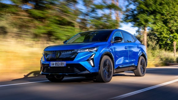 Renault updates Austral, Espace and Rafale models and opens 2026 orders