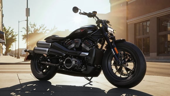 A Harley-Davidson está transferindo a produção de suas motocicletas Pan America e Sportster para os Estados Unidos. Essa mudança é motivada por tarifas alfandegárias e pela queda nas vendas. © Harley-Davidson