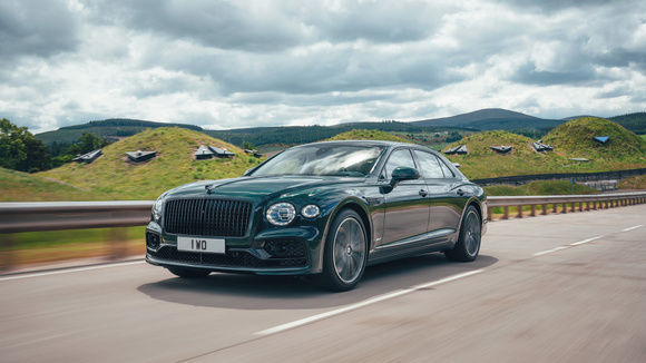 Bentley Flying Spur : essais, actualits, prix et fiches techniques -  L'Automobile Magazine
