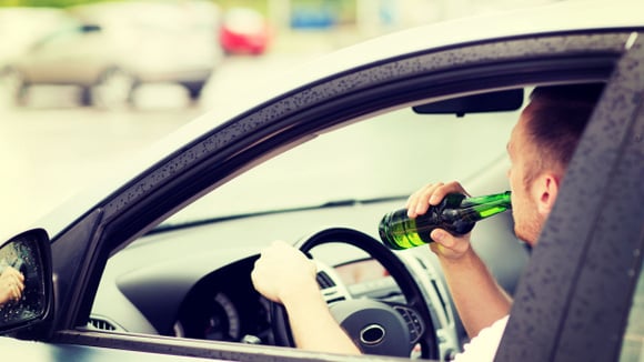 En Allemagne, la tolérance zéro pour la conduite alcoolisée semble convaincre une majorité de conducteurs. © Yayimages