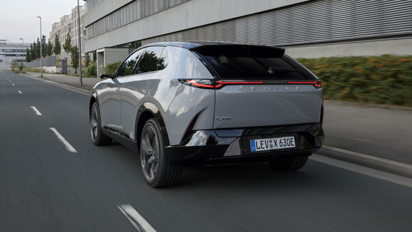 Le Mazda CX-6e se contente donc d'une motorisation de 258 ch. © Mazda